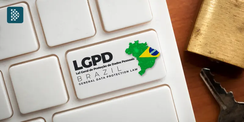 botão do teclado de um computador com adesivo escrito LGPD Brasil