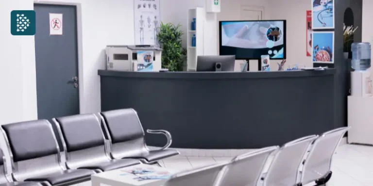 Recepção de clínica vazia devido ao No-show de pacientes